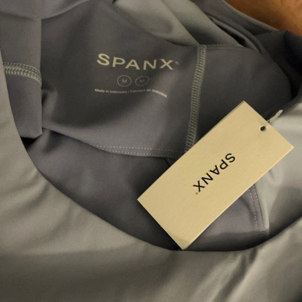 SPANX Power Boost Exercise Dress - Picture 4 of 4